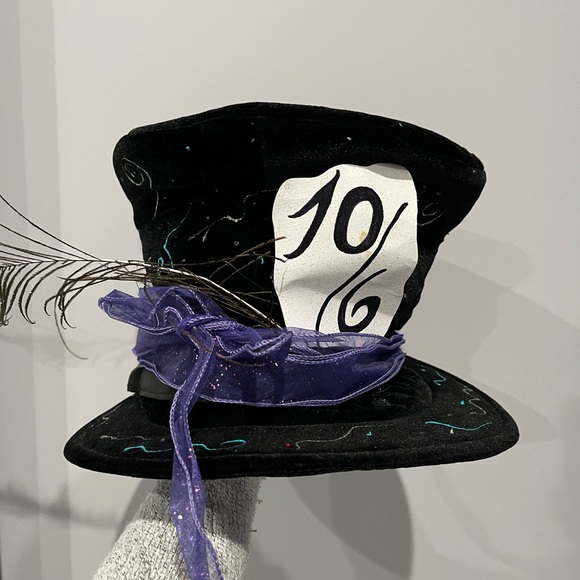 Mad hatter Halloween costume - Picture 3 of 3